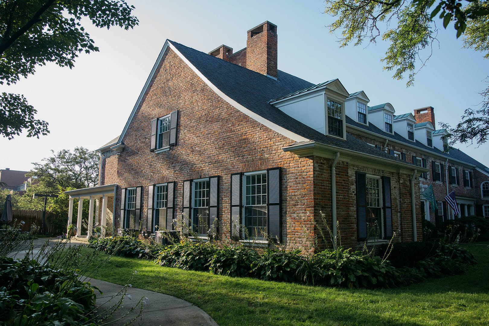 Slider 4 building side