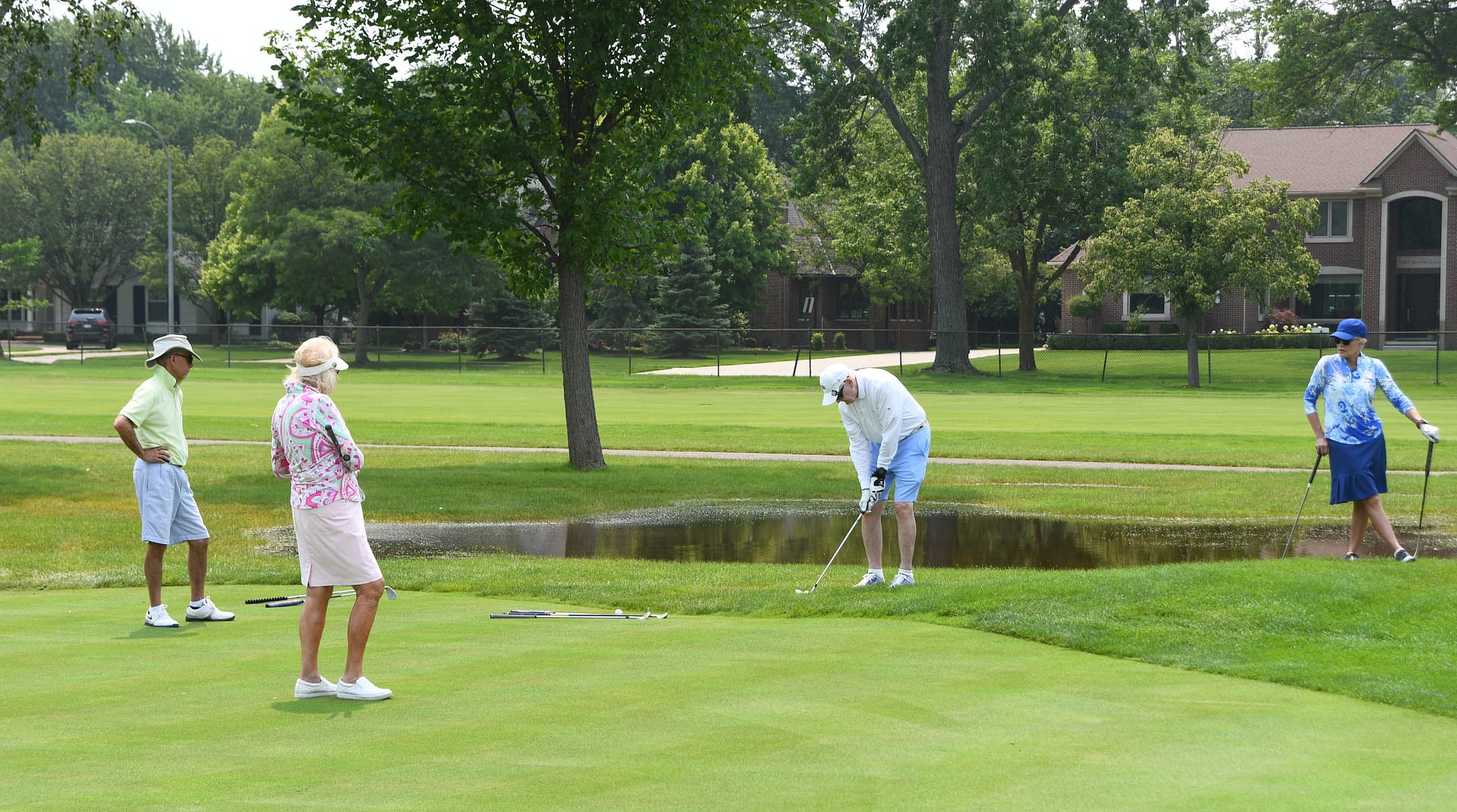 putting golf group 2021